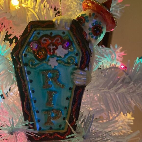 Holiday Lane Glass Sugar Skull Ornament Coffin RIP Day of the Dead Glitter - Picture 2 of 13